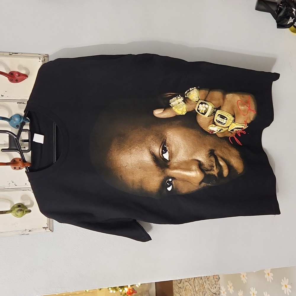 Michael Jordan 6 ring big head